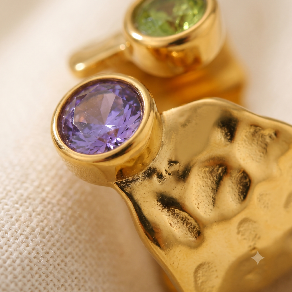Ayla Hammered Ring – Studioaufnahme, goldene Variante