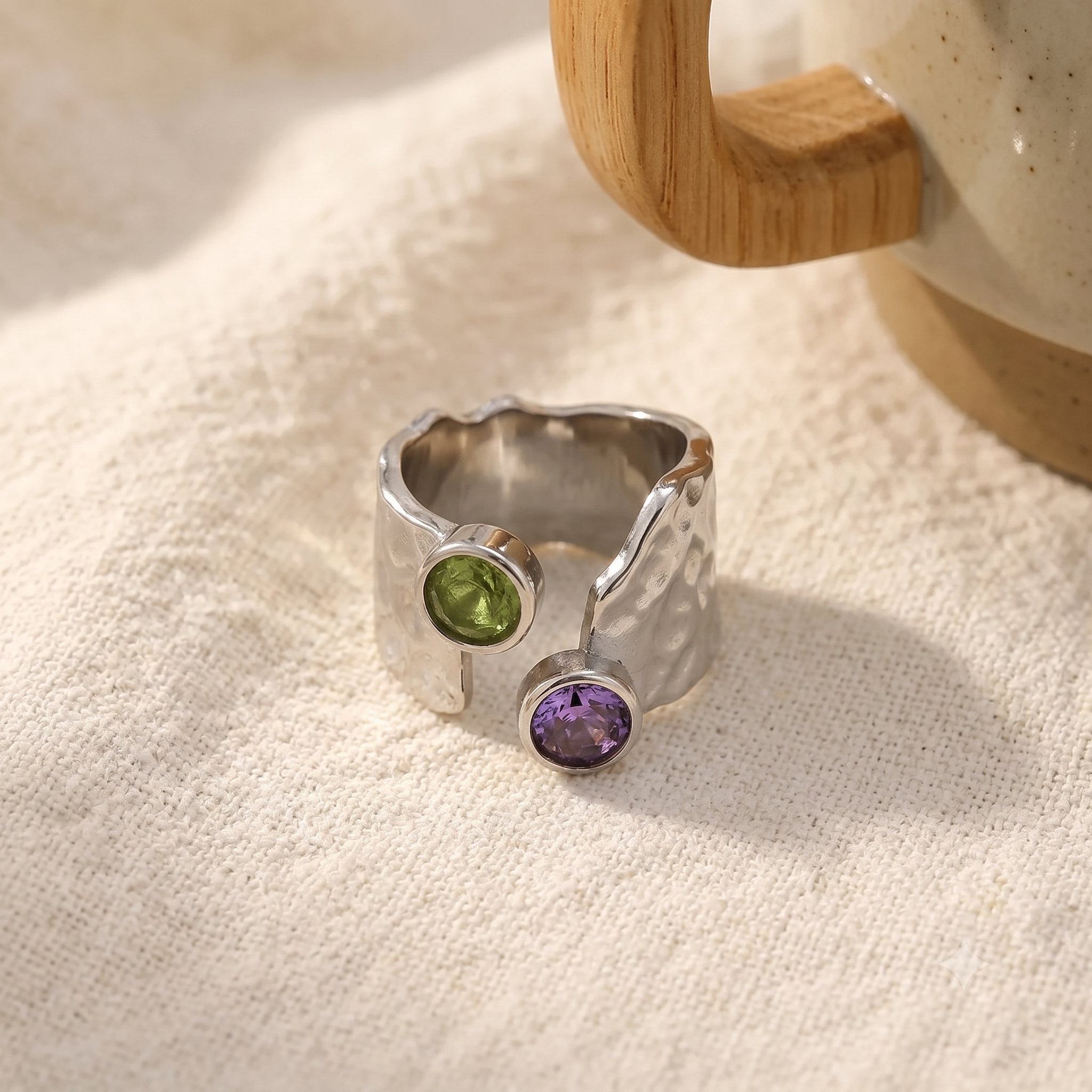 Ayla Hammered Ring – silberfarbene Variante, Lunaswear
